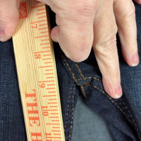 NWT Shyanne Women’s Dark Blue Mid-Rise Trouser Jeans 28 x 32 - Picture 5 of 15